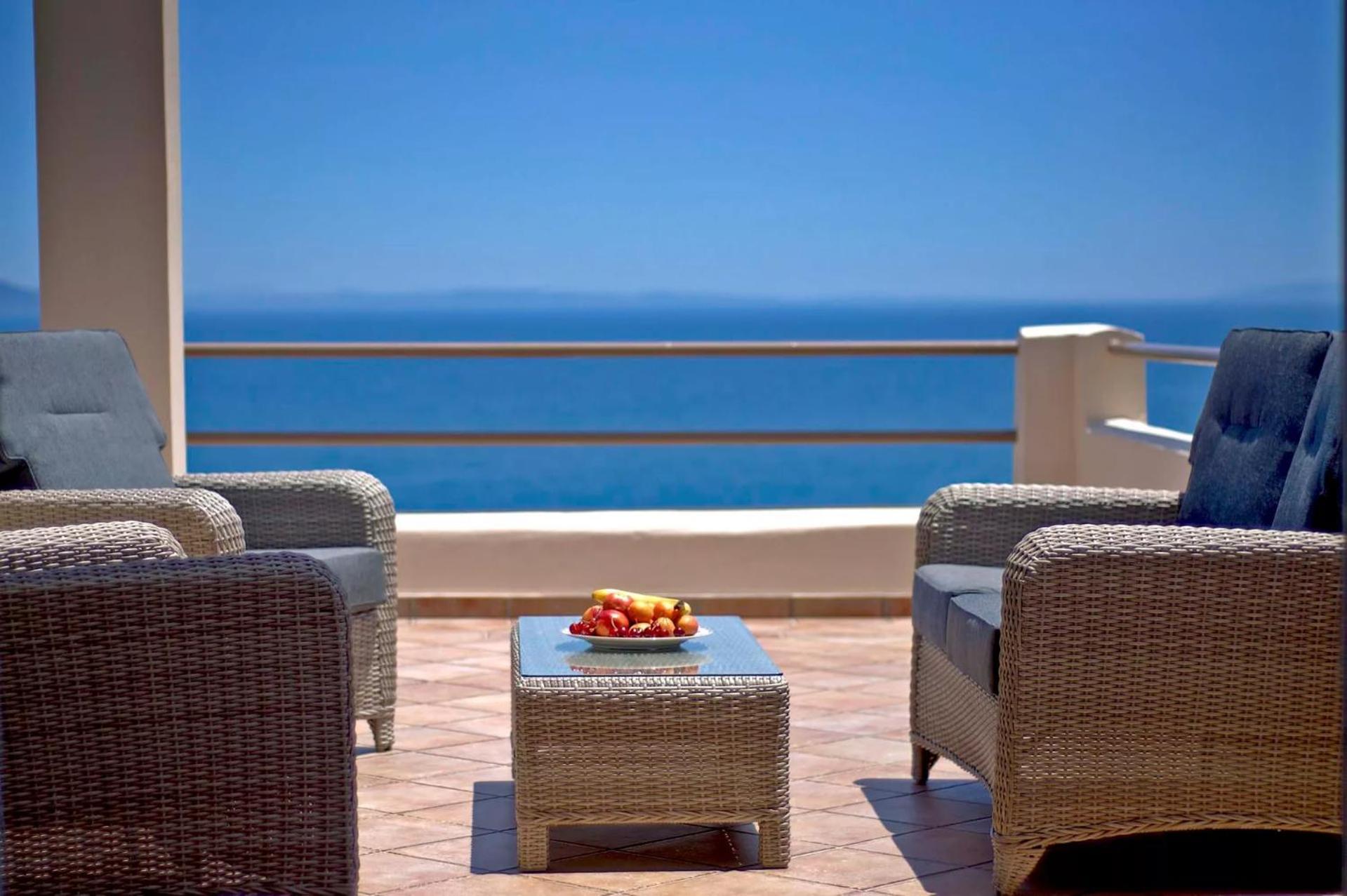 Blue Horizon Suites Паралион-Астрос Экстерьер фото