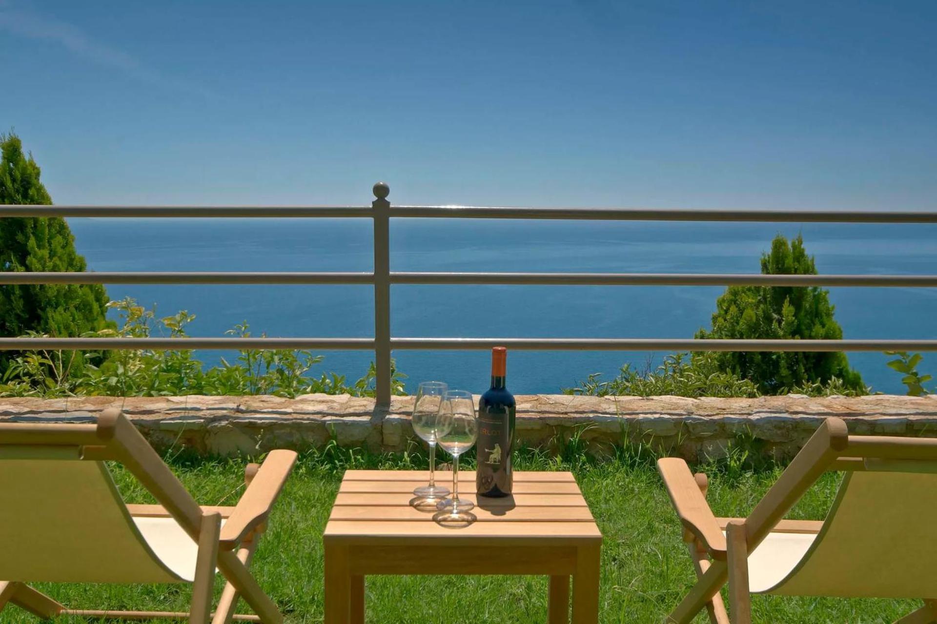 Blue Horizon Suites Паралион-Астрос Экстерьер фото